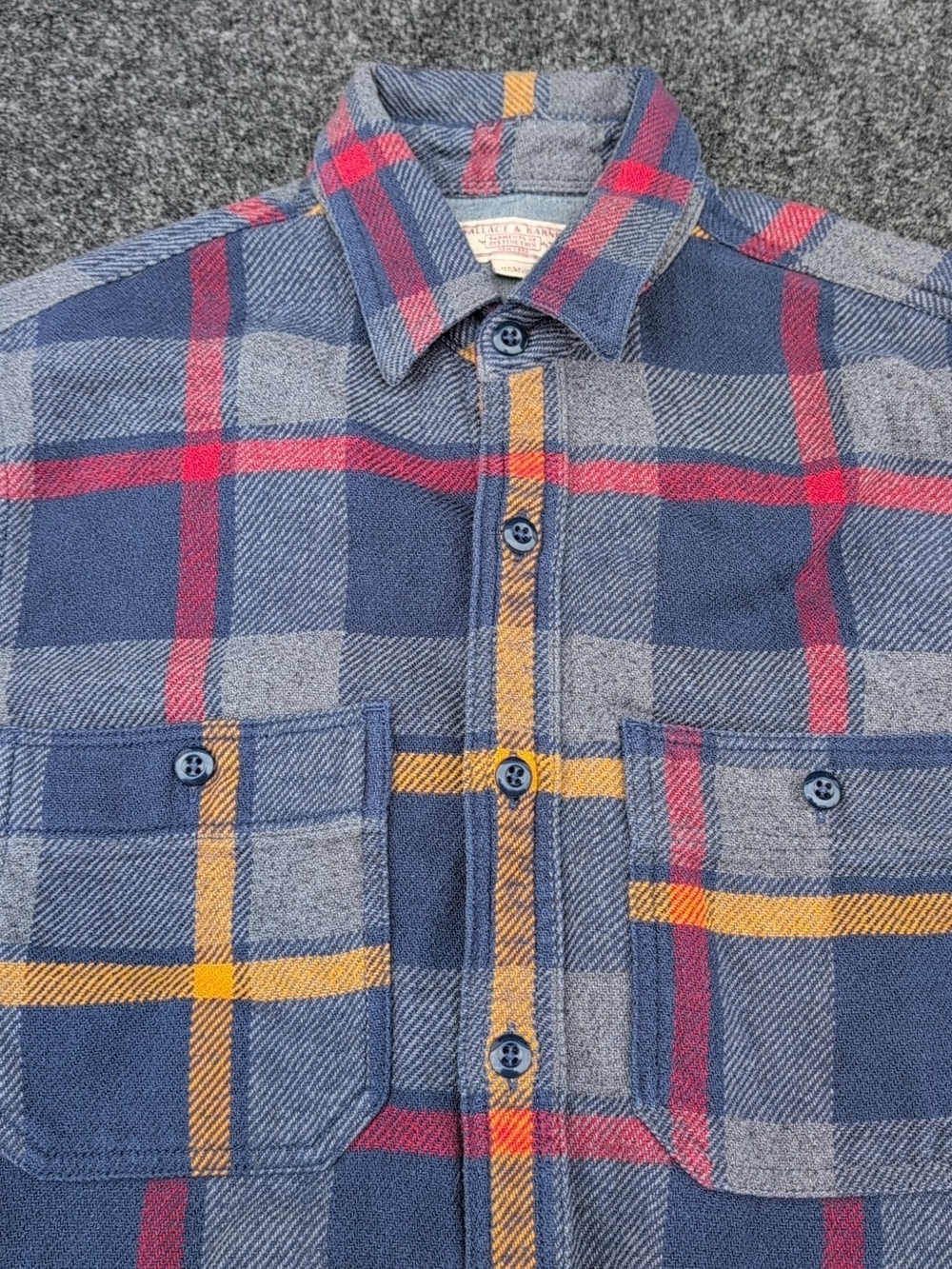Wallace & Barnes Shirt Mens Extra Small Blue Plaid Heavy Long Sleeves Flannel